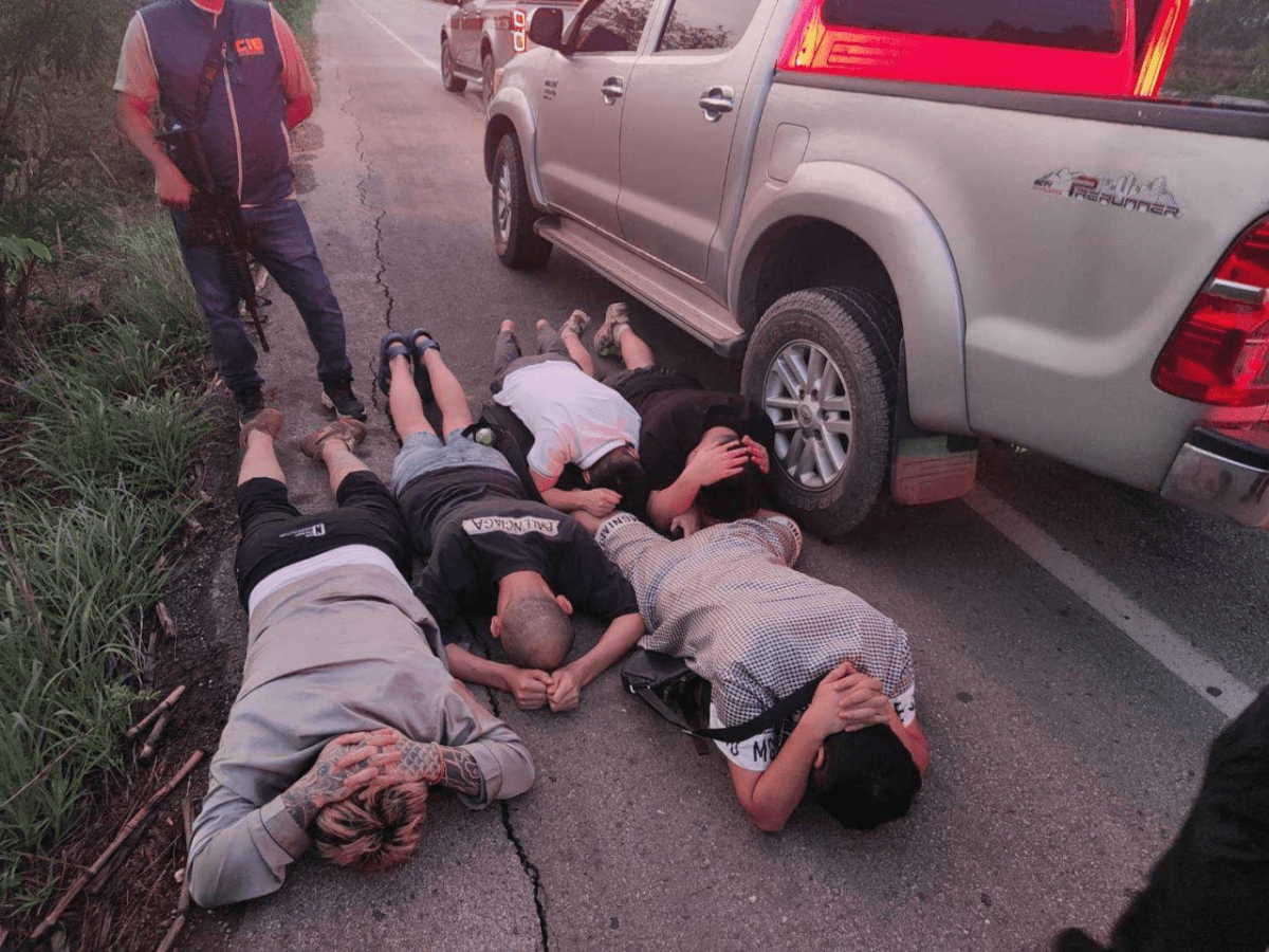 70公里追逐！泰警截停载6名偷渡入境中国人的皮卡车